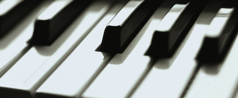 Stephan Oliva : les touches noires du piano