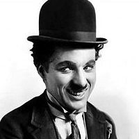 Le duo Charlie Chaplin / Karol Beffa est de retour ! Dimanche 18 septembre, le pianiste accompagne Charlot jusqu'à la Seine Musicale