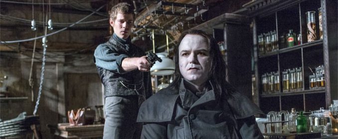 Le Docteur Frankenstein (Harry Treadaway) et sa créature (Rory Kinnear)