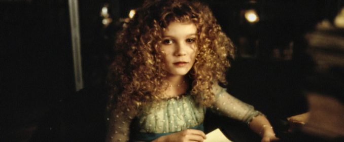 Claudia (Kirsten Dunst)