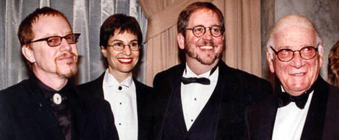 Jerry Goldsmith avec Danny Elfman (à gauche) et leur agent commun, Richard Kraft (au centre)