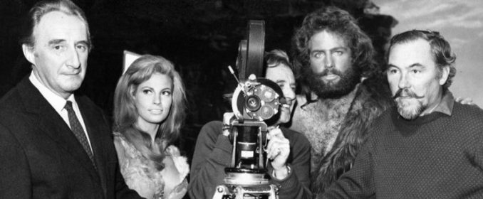 Mario Nascimbene avec Raquel Welch et Don Chaffey sur le tournage de One Million Years B.C.