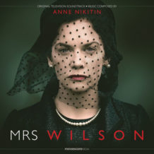 Mrs. Wilson (Anne Nikitin) UnderScorama : Avril 2021