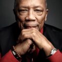 Quincy Jones est à l’honneur en librairie ! Le premier ouvrage entièrement consacré à la carrière de Quincy Jones comme compositeur de cinéma